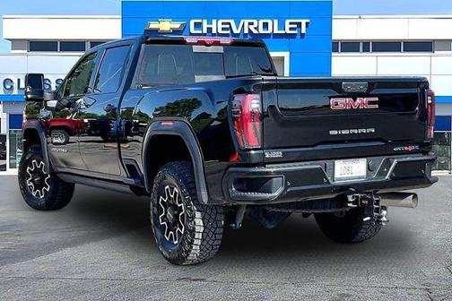 Onyx Black 2025 GMC Sierra 2500 AT4X
