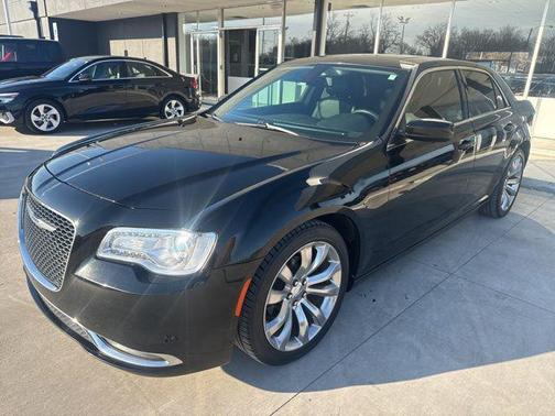 2019 Chrysler 300 Touring