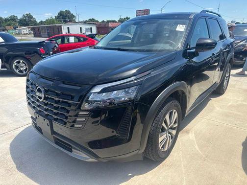 Super Black 2026 Nissan Pathfinder SL