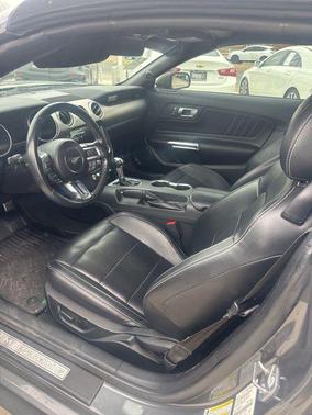 2022 Ford Mustang EcoBoost Premium