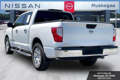 Glacier White 2019 Nissan Titan SV