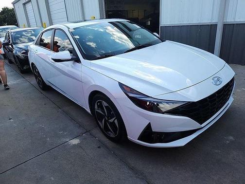 2021 Hyundai ELANTRA SEL