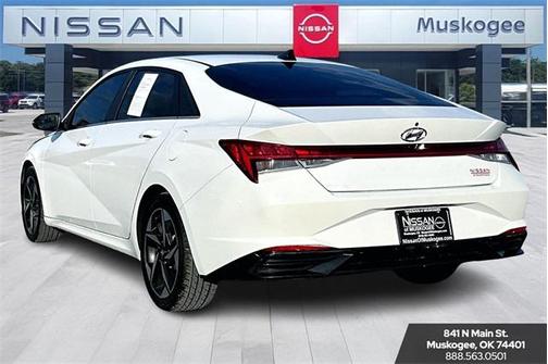 2021 Hyundai ELANTRA SEL