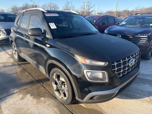 2023 Hyundai VENUE SEL