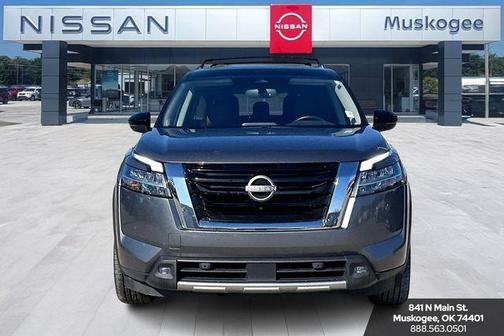 2022 Nissan Pathfinder Platinum 2WD
