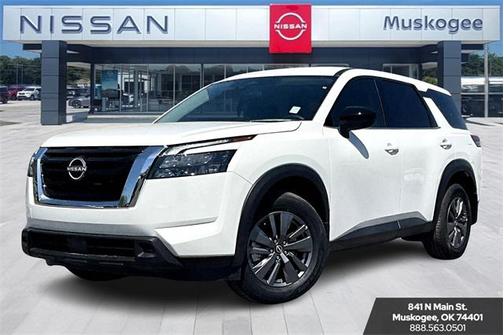 2025 Nissan Pathfinder S