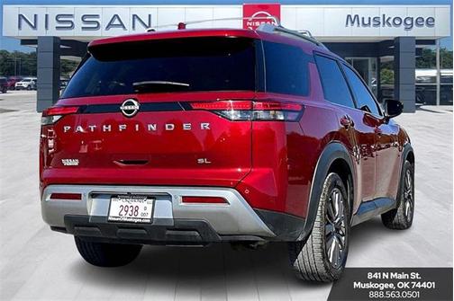 2023 Nissan Pathfinder SL FWD