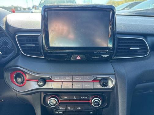 2020 Hyundai Veloster 2