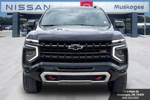 Black 2025 Chevrolet Suburban 4WD Z71