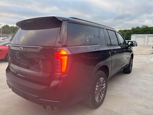Black 2025 Chevrolet Suburban 4WD Z71