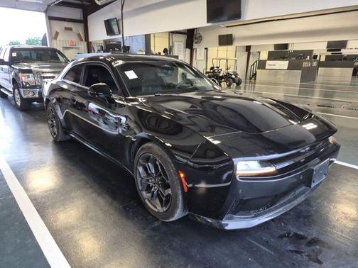 Diamond Black Crystal Pearlcoat 2025 Dodge Charger Daytona R/T
