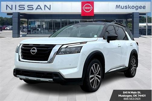 2025 Nissan Pathfinder Platinum 4WD