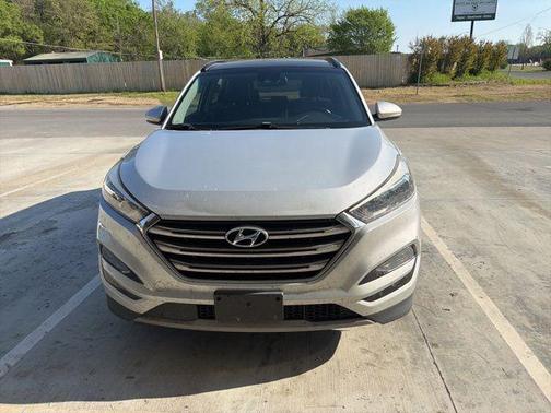 Molten Silver 2017 Hyundai TUCSON Limited