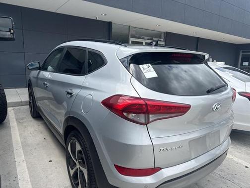 Molten Silver 2017 Hyundai TUCSON Limited