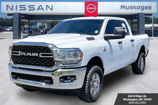Bright White Clearcoat 2024 RAM 2500 Big Horn Crew Cab 4x4 6'4' Box