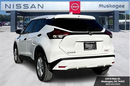 2022 Nissan Kicks S