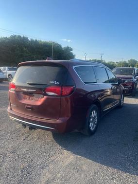 2020 Chrysler Pacifica Touring L