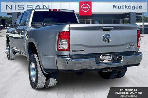 2022 RAM 3500 Big Horn Crew Cab 4x4 8' Box
