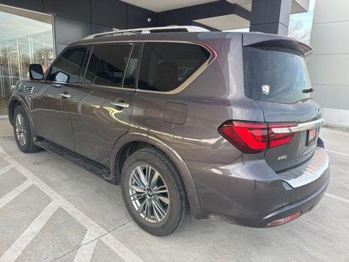 2022 INFINITI QX80 Luxe