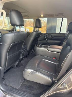 2022 INFINITI QX80 Luxe