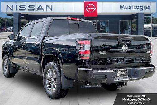 Super Black 2026 Nissan Frontier SV