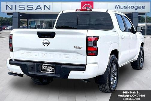 Glacier White 2026 Nissan Frontier SV