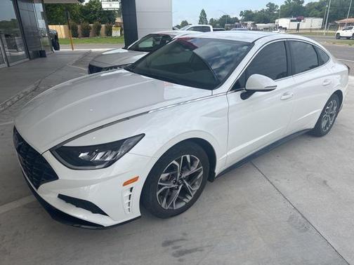 2022 Hyundai SONATA SEL