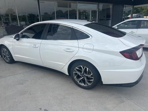 2022 Hyundai SONATA SEL