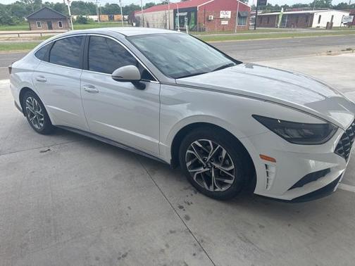 2022 Hyundai SONATA SEL