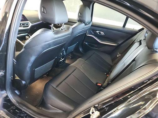 2021 BMW 330 xDrive