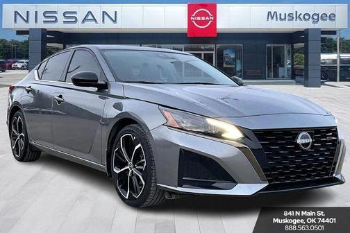 2023 Nissan Altima SR FWD