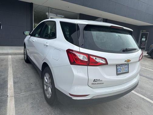 Summit White 2018 Chevrolet Equinox LS