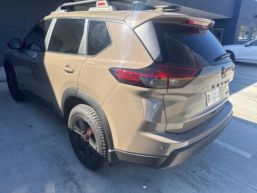 2025 Nissan Rogue Rock Creek