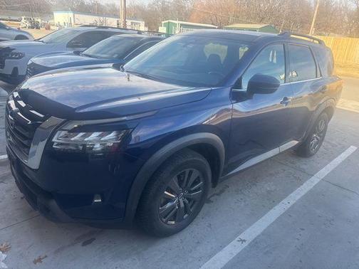 2022 Nissan Pathfinder SV 2WD