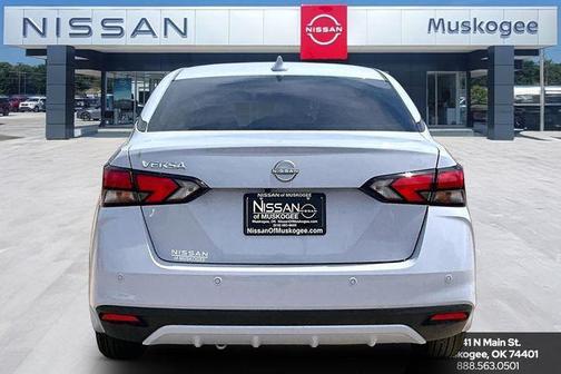 Gray Sky Pearl 2025 Nissan Versa 1.6 SV