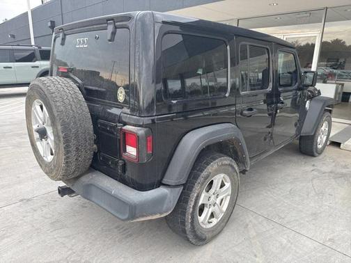 2022 Jeep Wrangler Unlimited Sport