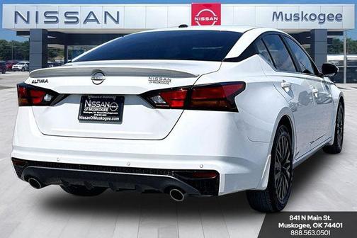 Pearl White Tricoat 2026 Nissan Altima 2.5 SV