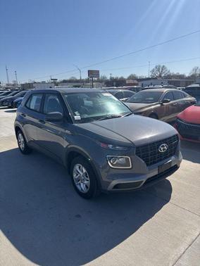 2022 Hyundai VENUE SE