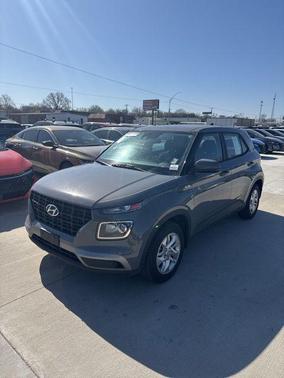 2022 Hyundai VENUE SE
