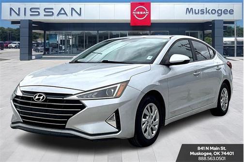2019 Hyundai ELANTRA SE