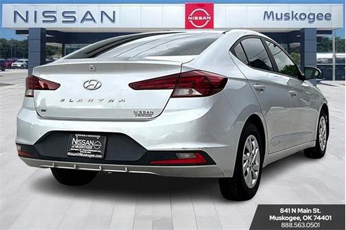 2019 Hyundai ELANTRA SE