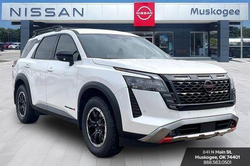 Everest White Pearl Tricoat 2026 Nissan Pathfinder Rock Creek