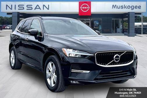 2022 Volvo XC60 B5 Momentum