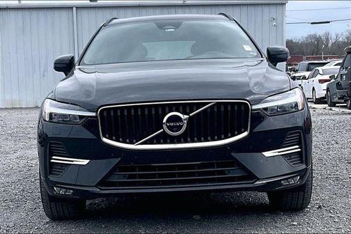 2022 Volvo XC60 B5 Momentum