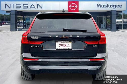 2022 Volvo XC60 B5 Momentum