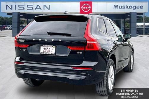 2022 Volvo XC60 B5 Momentum