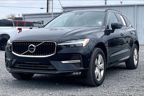 2022 Volvo XC60 B5 Momentum