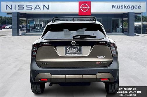 2026 Nissan Kicks SR