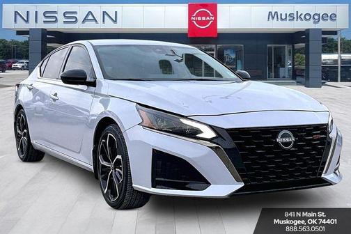 2023 Nissan Altima SR FWD