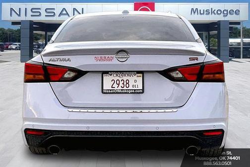 2023 Nissan Altima SR FWD